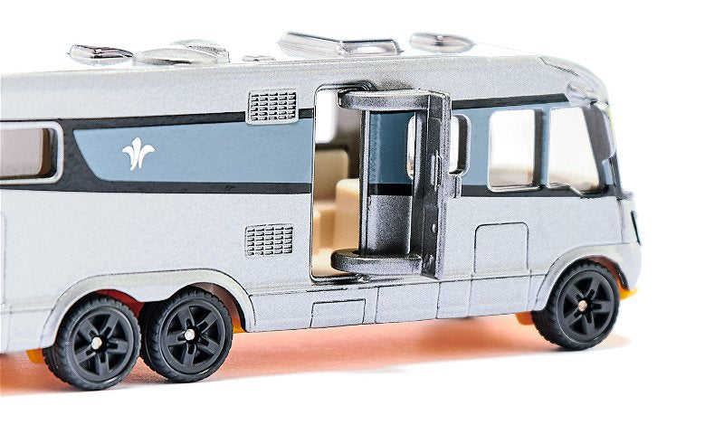 NIESMANN + BISCHOFF ARTO CAMPER VAN