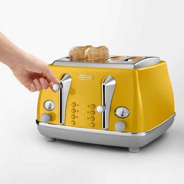 DeLonghi Icona Capitals 4 Slice Yellow Toaster