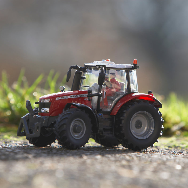 Britains Massey Ferguson 6718 S