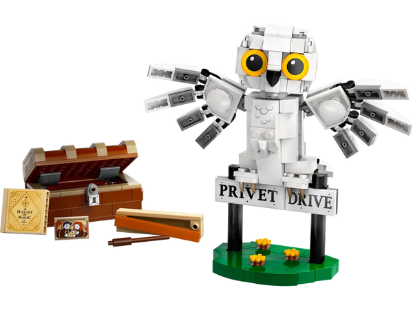 LEGO 76425 Hedwig™ at 4 Privet Drive
