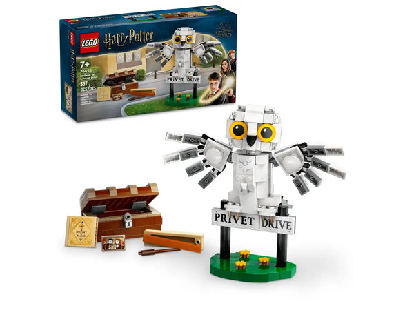 LEGO 76425 Hedwig™ at 4 Privet Drive