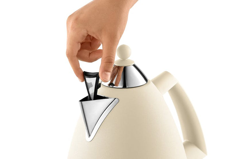 DeLonghi Argento Flora 1.7L Kettle -  Beige