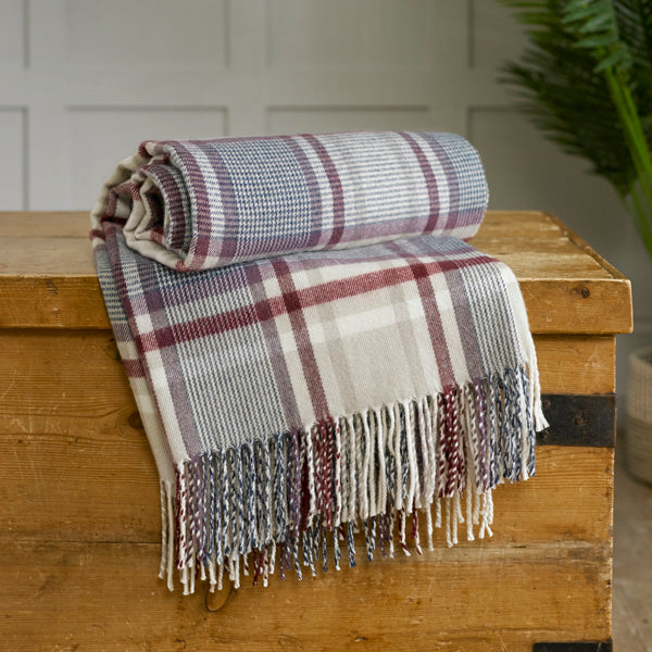 TLC MALVERN CHECK TARTAN ACRYLIC THROW 140 X 185CM COLOUR WINE/CREAM