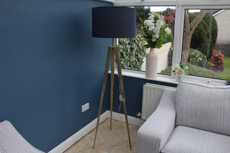 TRIPOD LAMP BLUE LINEN SHADE