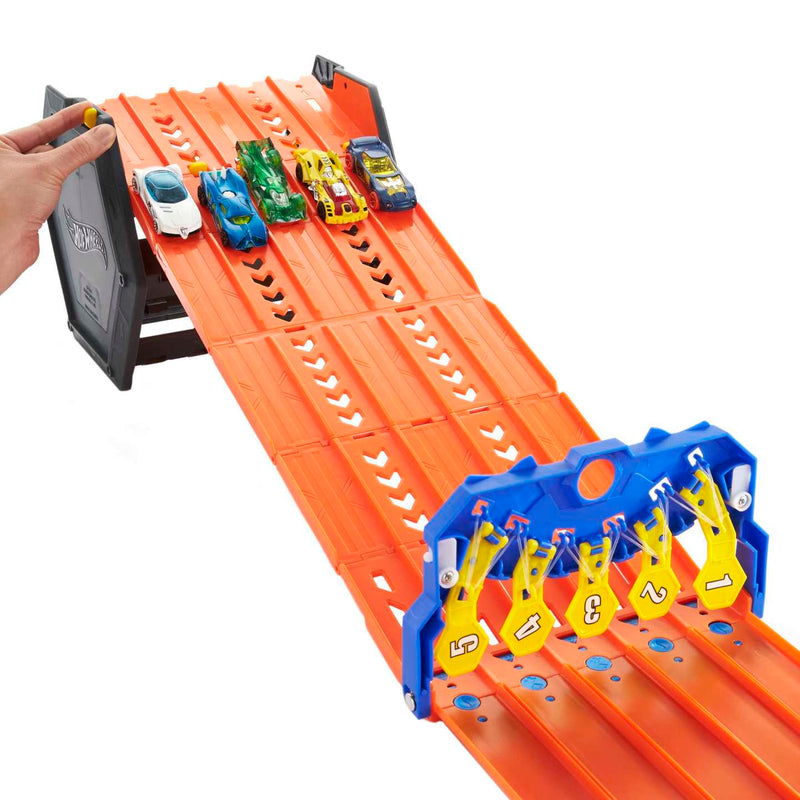 Hot Wheels Roll Out Raceway Track Set