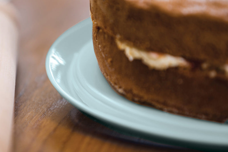 Living Nostalgia Vintage Blue Domed Cake Tin