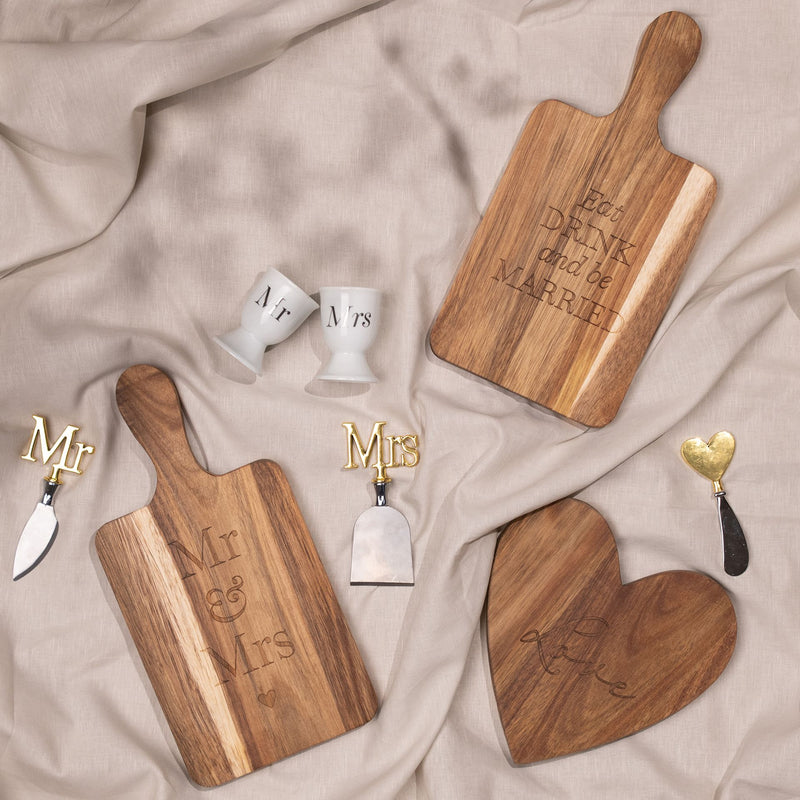 AMORE PADDLE BOARD AND CHEESE KNIVES "MR & MRS"