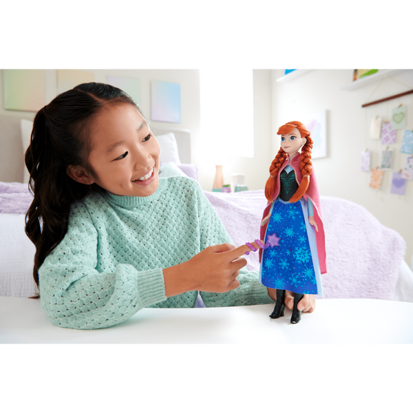 Disney Frozen - Anna and her Magic Dress - Doll - Ages 3 and up